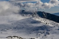 La nubes cubriendo los Galayos.