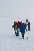 Mientras Celia y Lourdes continuaban subiendo.